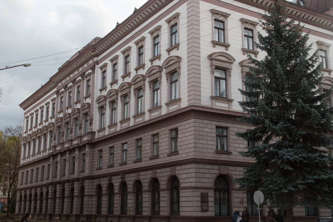У Івано-Франківському національному медичному університеті розпочато розслідування щодо використання рослітератури під час навчання