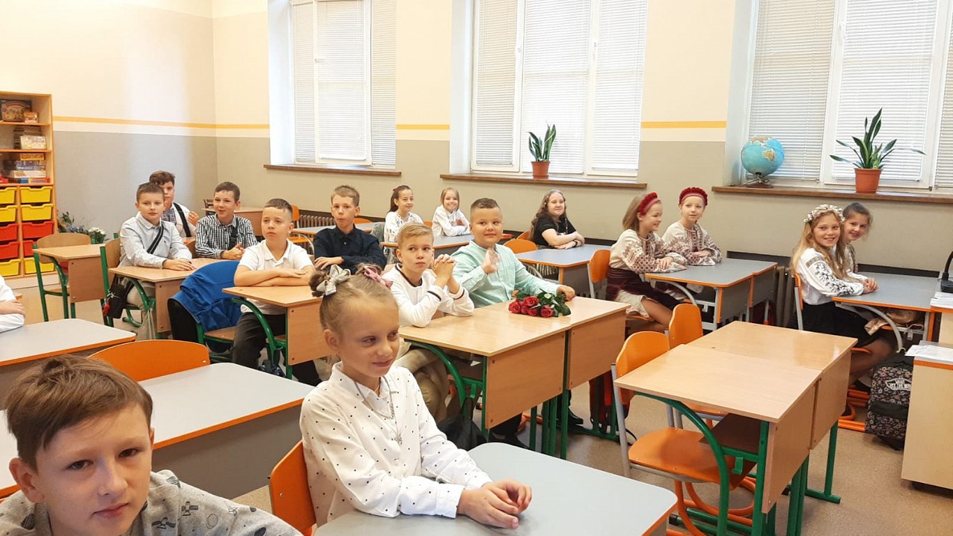 З понеділка калуські школярі повернуться за парти