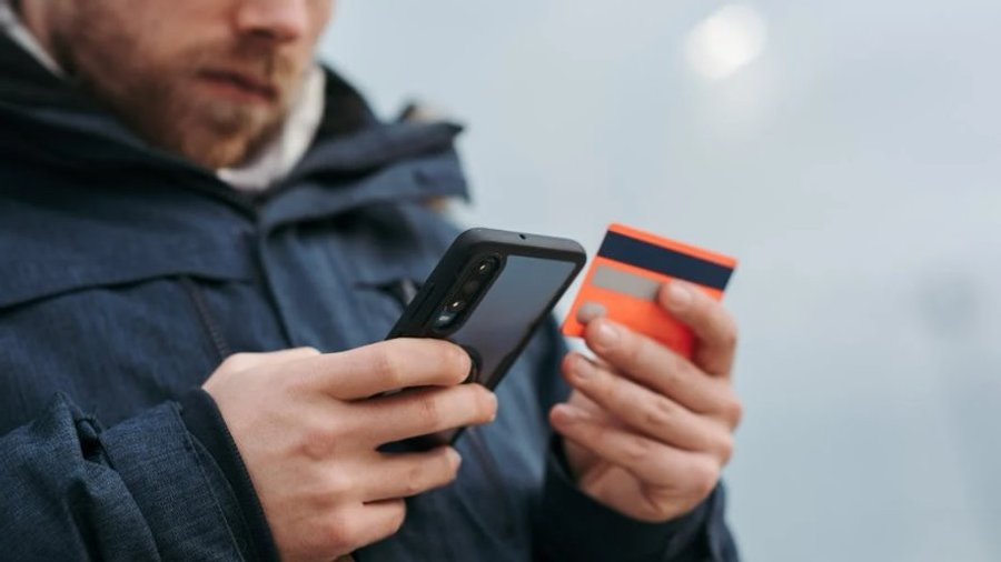 Представники поліції закликають мешканців бути пильними та обережними під час будь-яких фінансових операцій